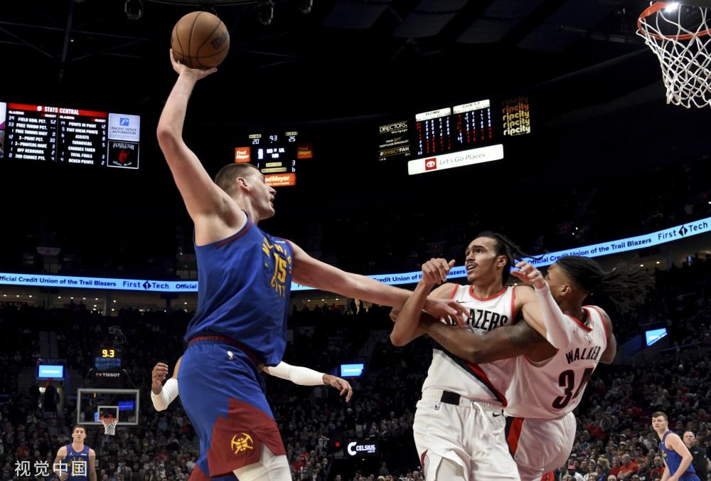 他的表現告 他的表現告