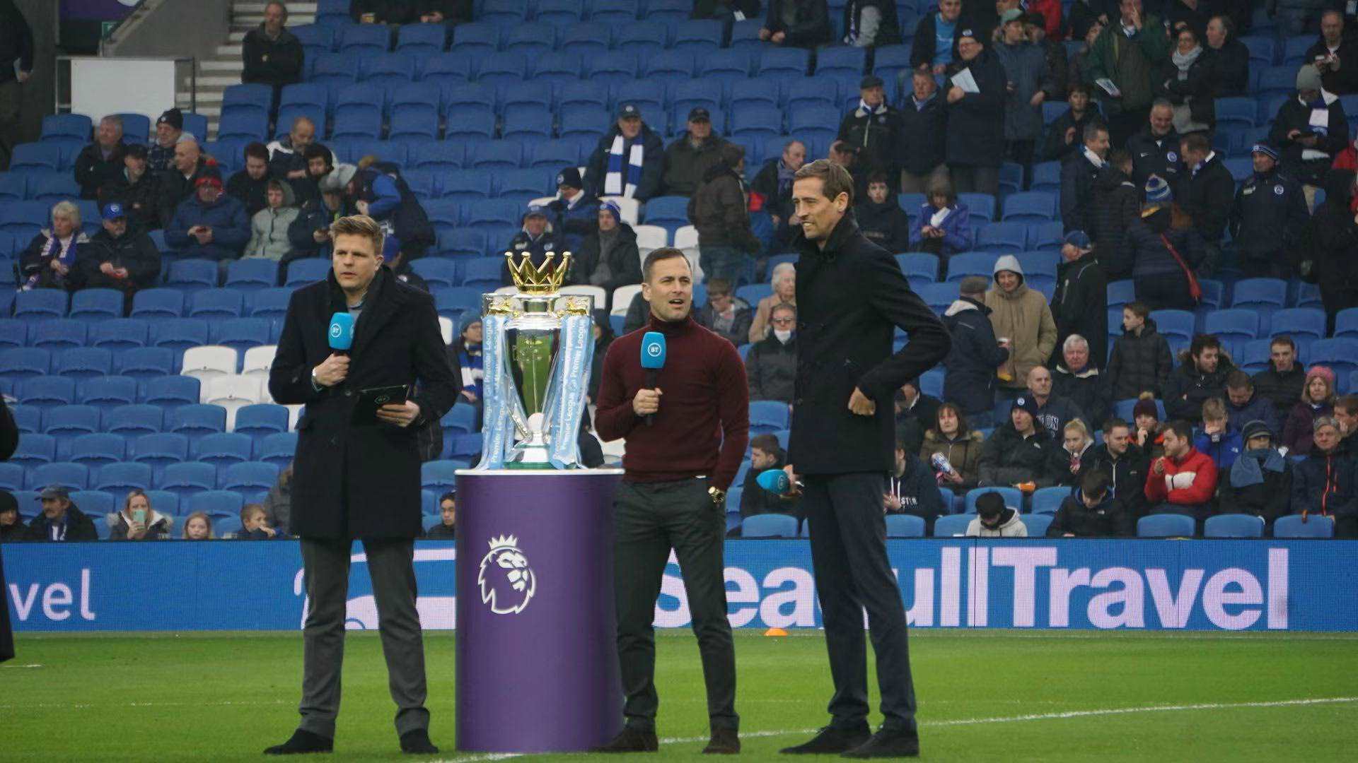 凭借纳达尔 凭借纳达尔