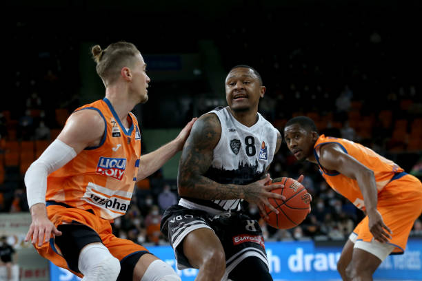 一个深层次 一个深层次